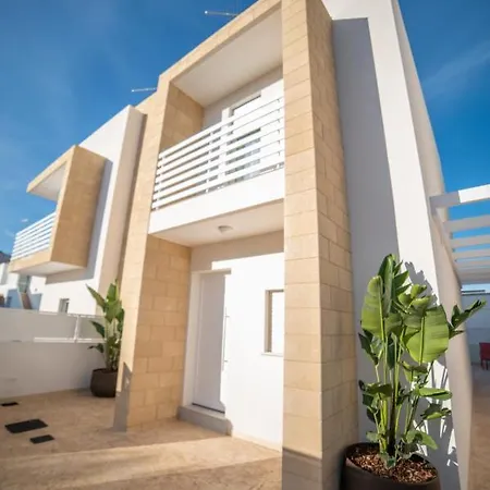 Ponente - & Jacuzzi * Torre Santa Sabina