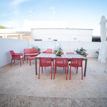 Ponente - & Jacuzzi Torre Santa Sabina