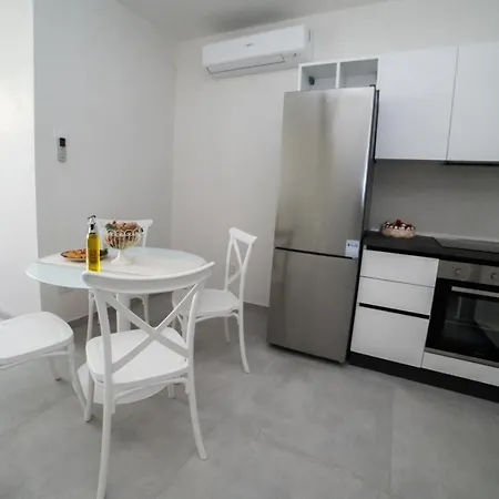 Ponente - & Jacuzzi Διαμέρισμα