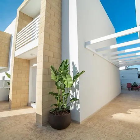 Villa Ponente - Beach & Jacuzzi Apartment Torre Santa Sabina